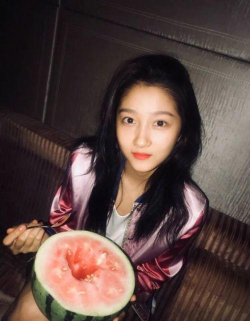 娱乐吃瓜酱画像图片高清